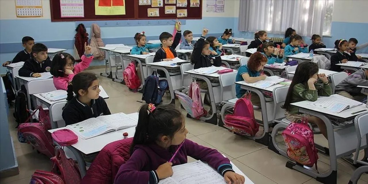 Cumhurbaşkanı ve 28. Dönem Milletvekili Genel Seçimlerinin ertesi günü eğitim öğretime 1 gün ara verilecek