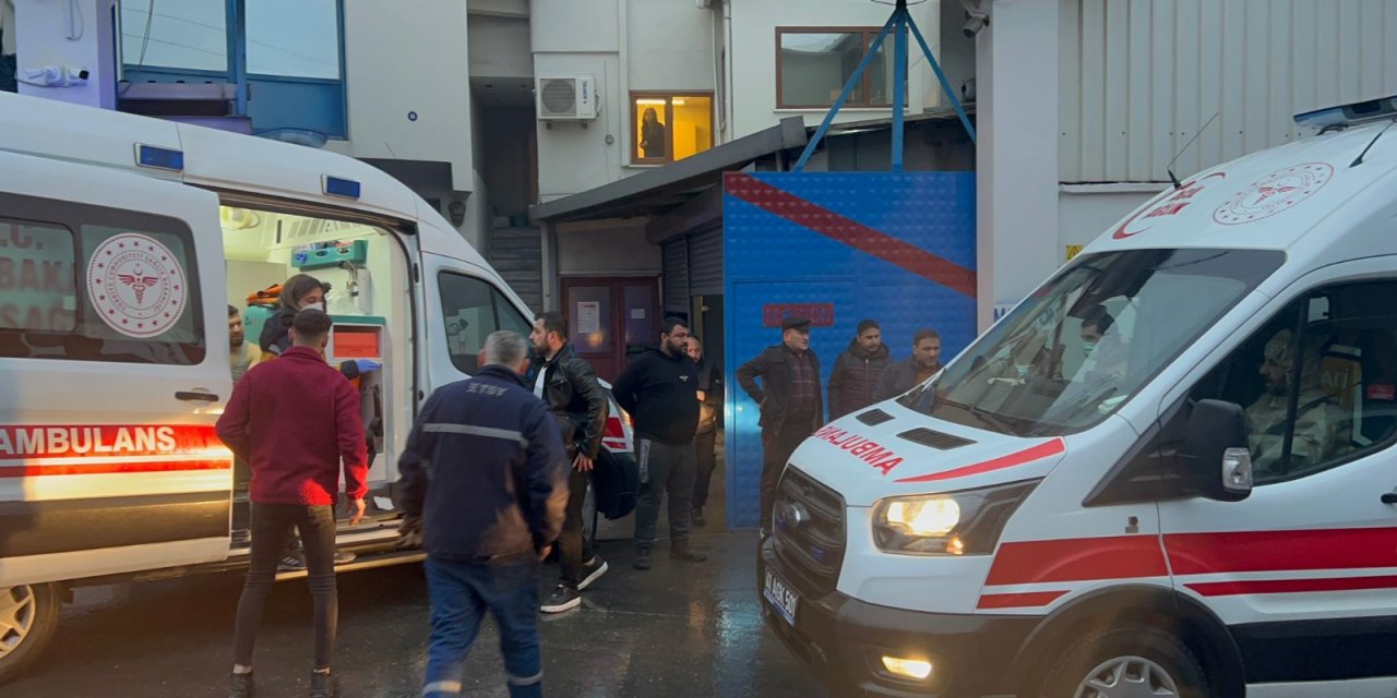 Ankara'da 4 otomobil ile TIR'ın karıştığı kazada 2 kişi yaralandı