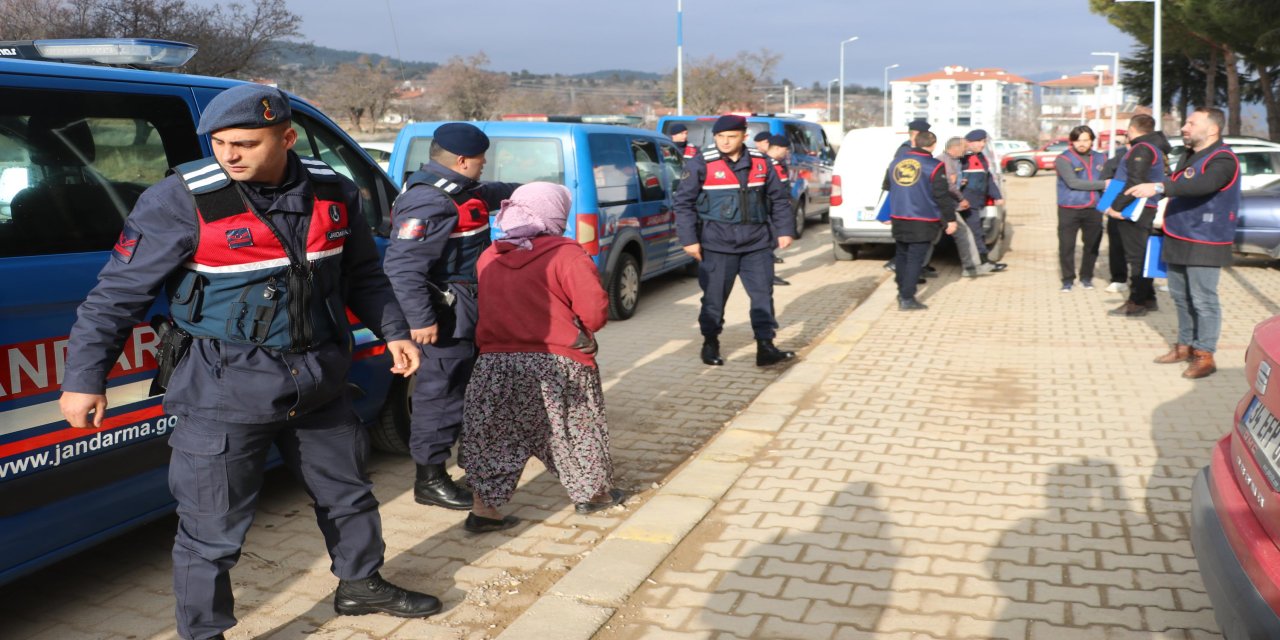Komşusunu öldürüp kaza gibi gösterdi, görgü tanığı olarak ifade verdi