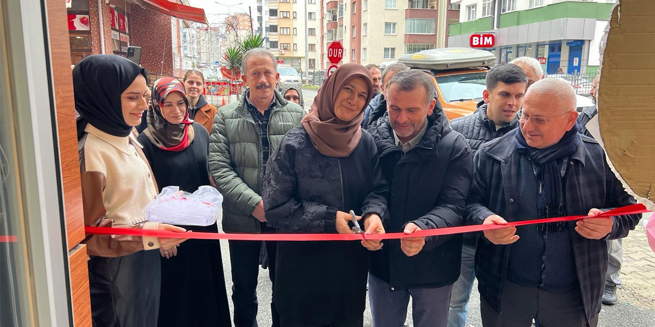 Zehra Gelinlik Rize’de Açıldı