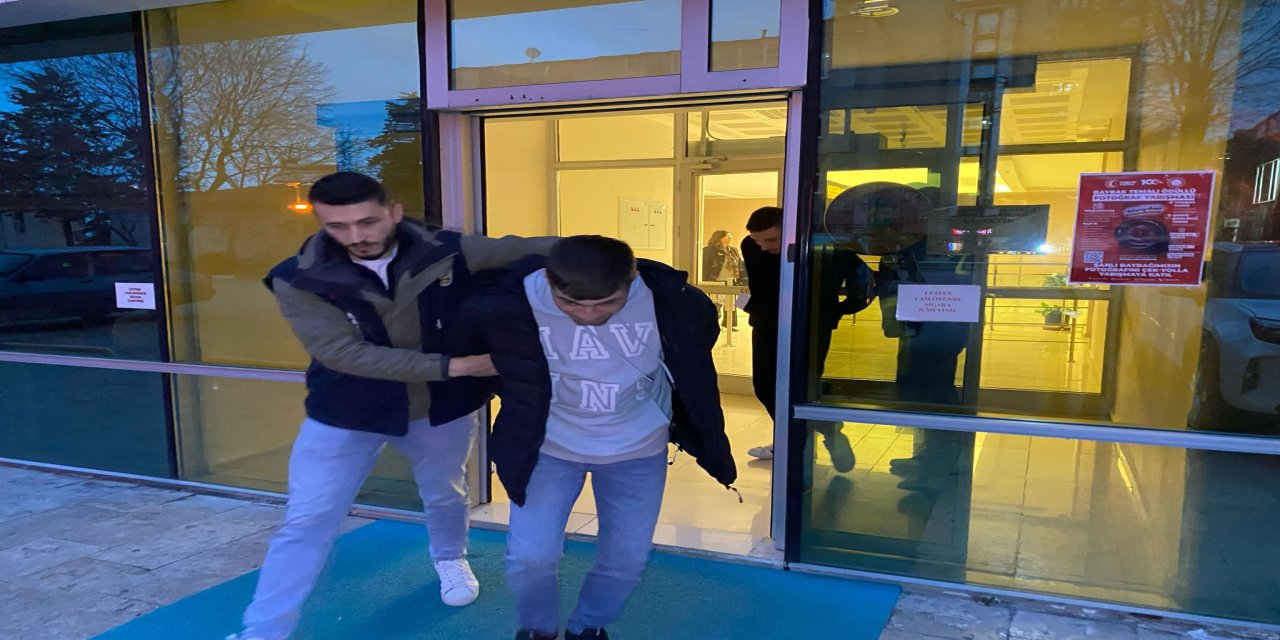 Silahlı saldırıda kullandıkları tüfeği sakladıkları yerden almaya gelince yakalandılar