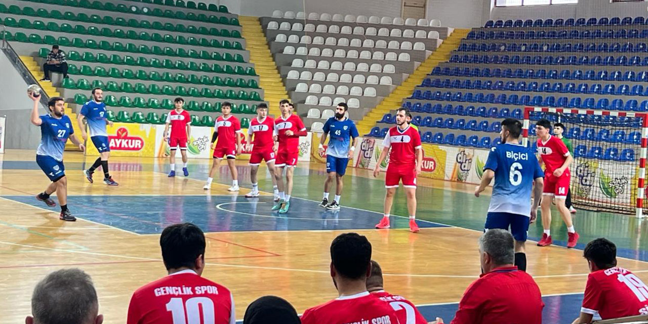 Güneysu Spor Sivas'ı Yendi Grup Birinciliği Şansını Son Maça Taşıdı