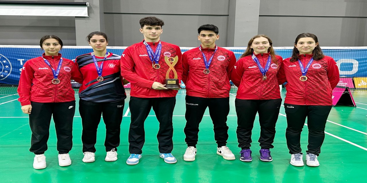 Büyükşehir’in madalya avcıları