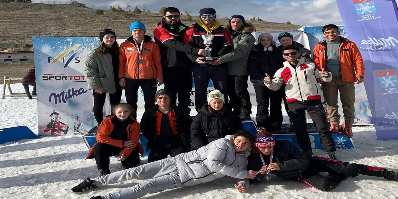Çamlıhemşin Belediye Spor Kayak Takımı Türkiye 2.'si Oldu