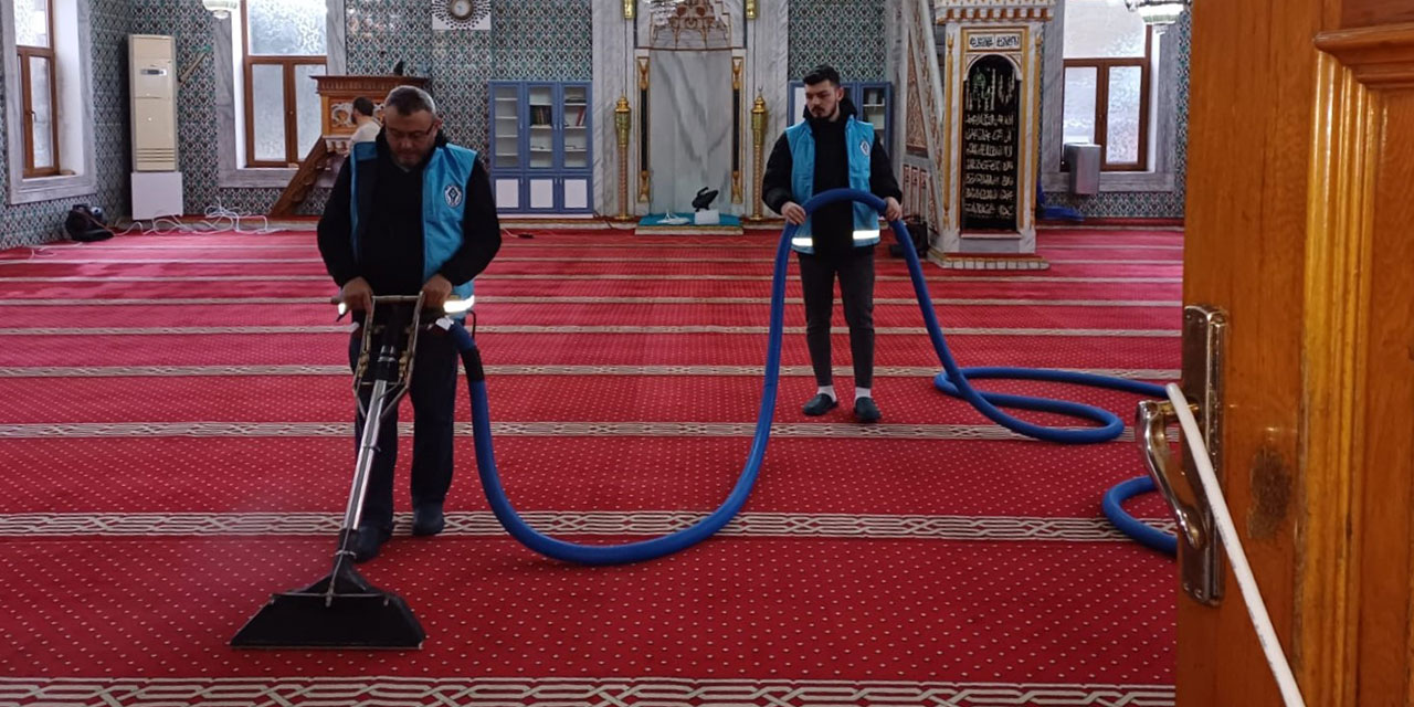 Rize Belediyesi'nden Ramazan Ayı Öncesi Camilerde Temizlik Çalışması