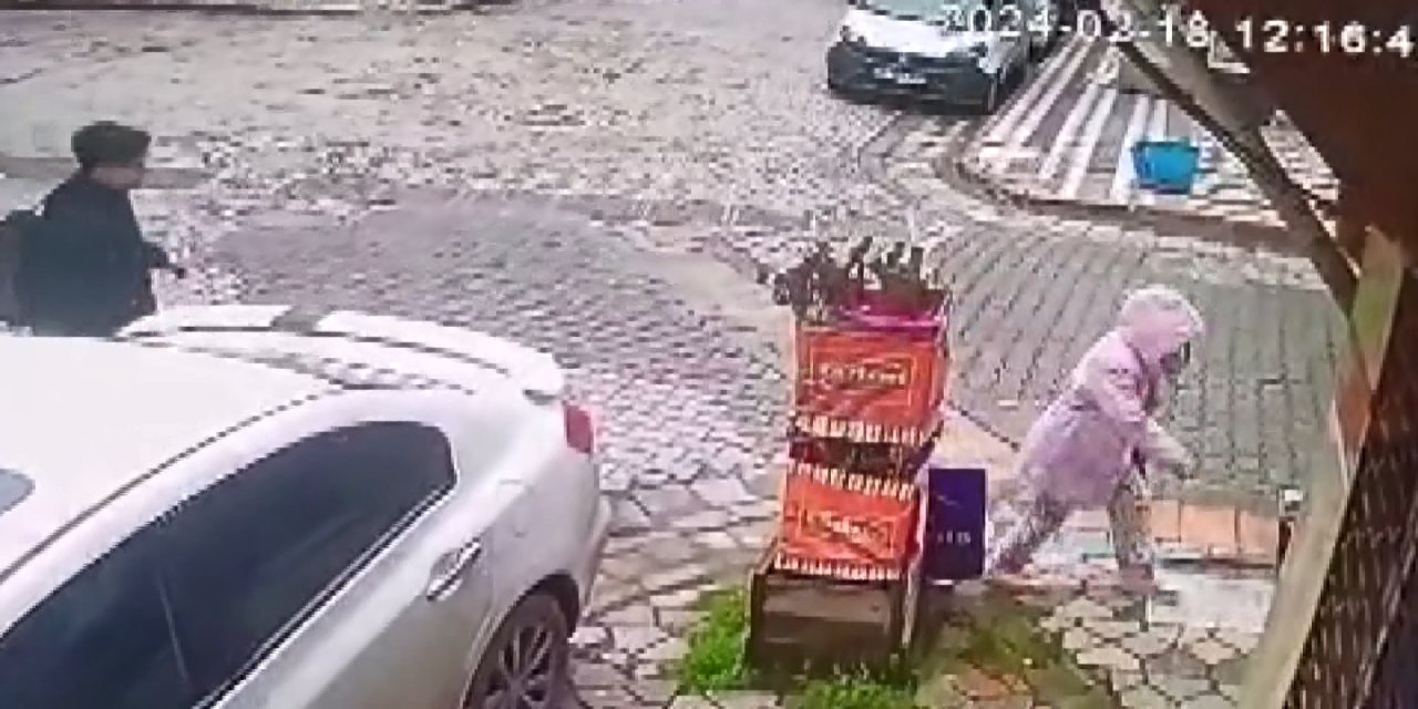 Sultangazi'de hırsız küçük kızın elindeki parayı çalıp kaçtı