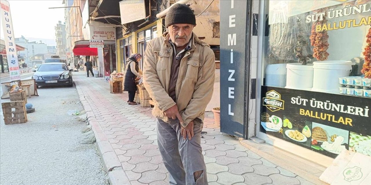 Hatay'da sahipsiz köpeklerin saldırısına uğrayan motosikletli yaralandı