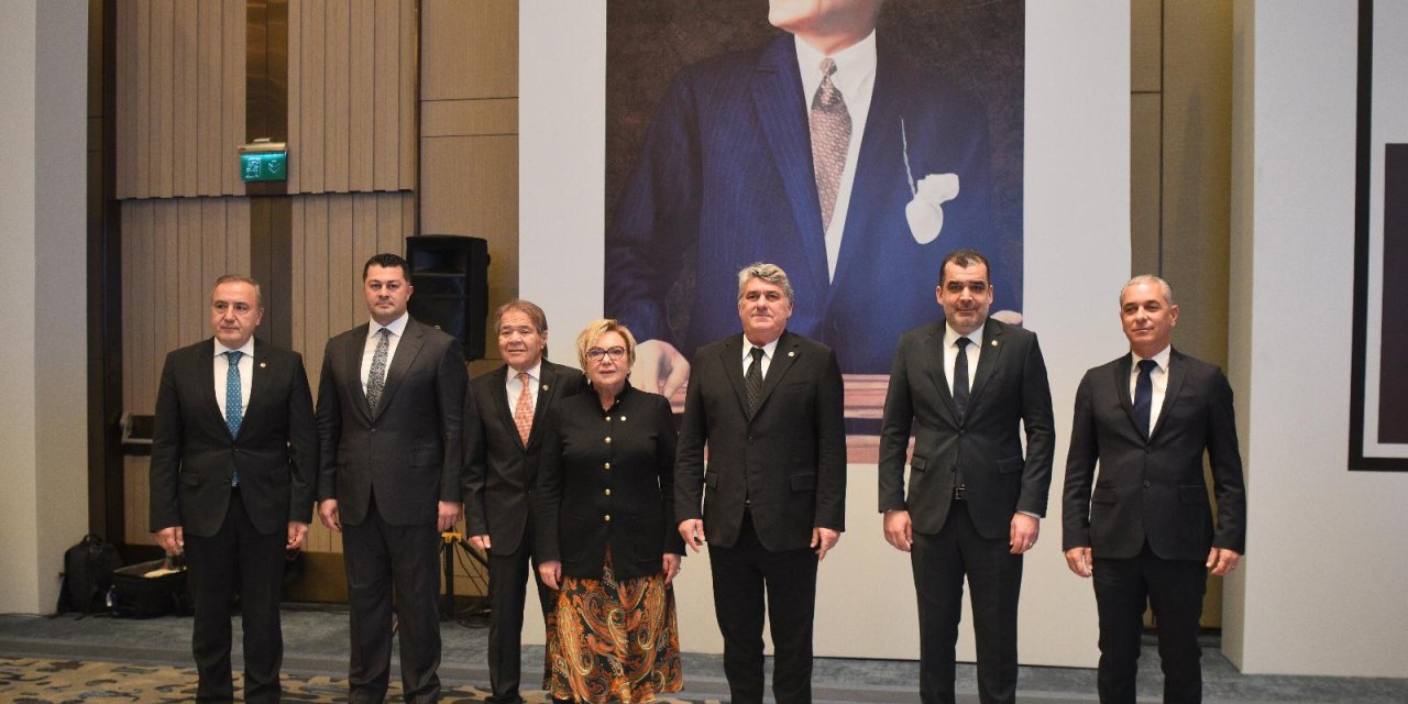 Türkiye Jokey Kulübü'nde Serdal Adalı 5'inci Kez Başkan Seçildi