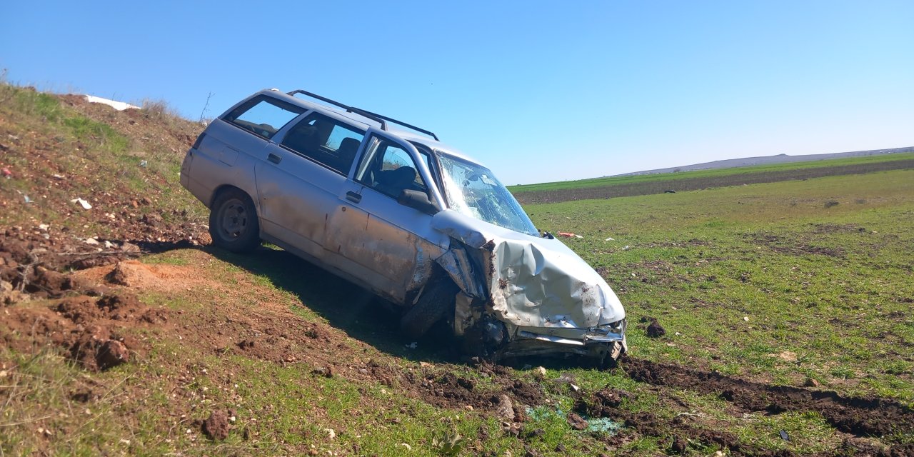 Diyarbakır Otomobil, Şarampole Devrildi; 4’ü Çocuk, 6 Yaralı