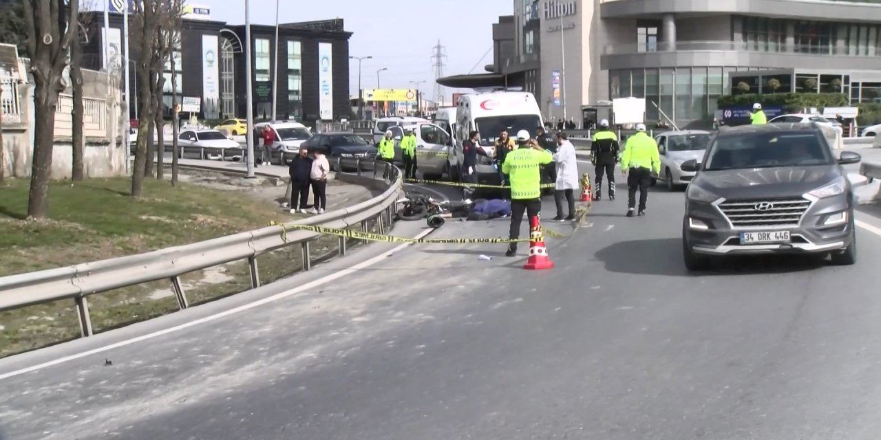 Başakşehir'de Kamyonun Altında Kalan Motosiklet Sürücüsü Öldü
