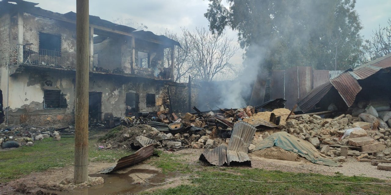 Adana'da Evde Çıkan Yangında Anne Ve 2 Oğlu Öldü