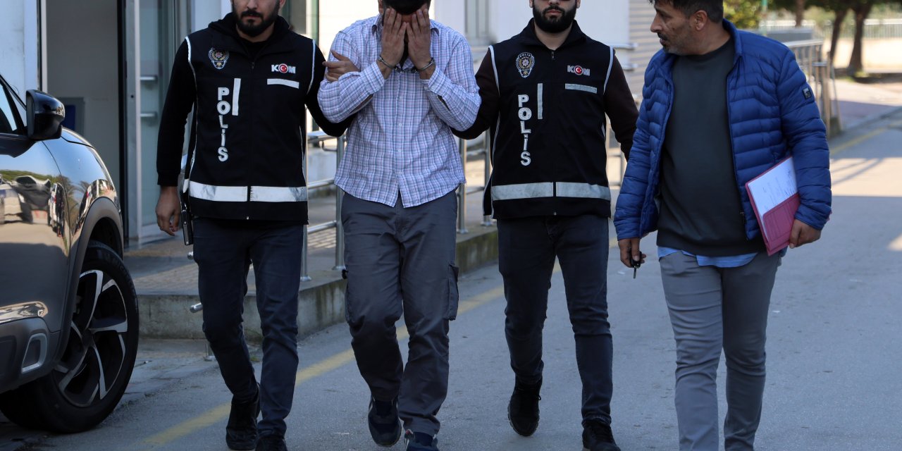 Adana 'Hayırdır Devrem' Deyip, Ekiplere Sahte Polis Kimliği Gösteren Klima Tamircisine Gözaltı