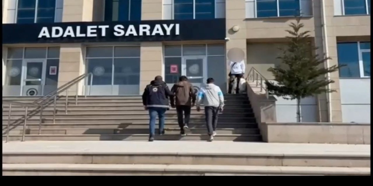 Van'da Göçmen Kaçakçılığı Operasyonu; 5 Organizatör Tutuklandı