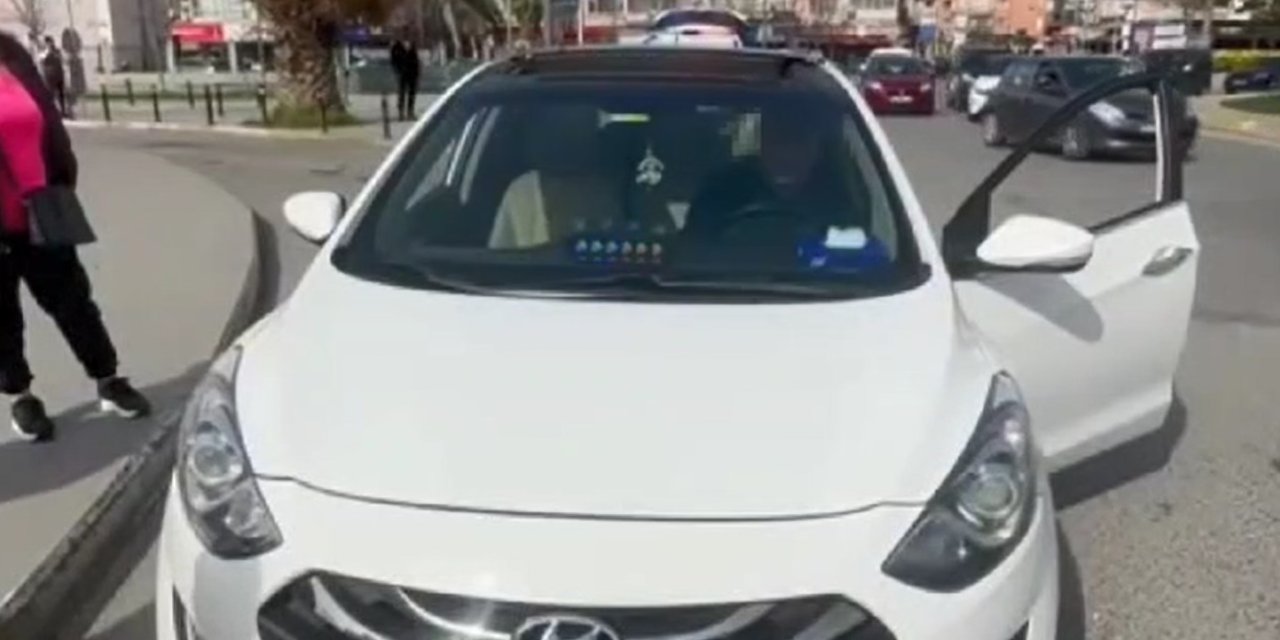 Pendik'te Usulsüz Çakar Takılan Aracın Sürücüsüne 6 Bin 439 Lira Ceza