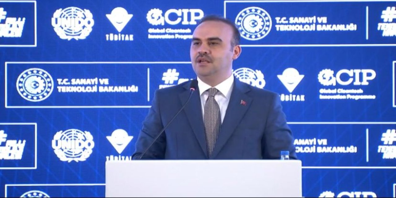 Bakan Kacır: Türkiye, Güneş Paneli Üretiminde Avrupa'da Birinci