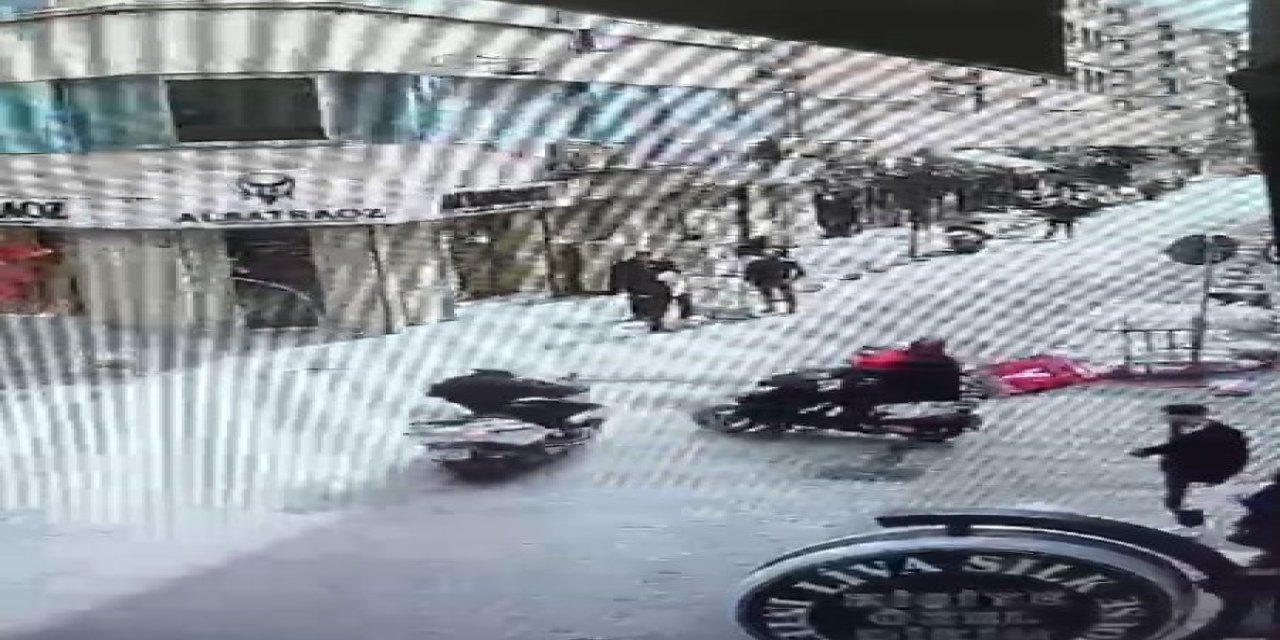 Şişli'de İki Motosikletin Çarpıştığı Kaza Kamerada