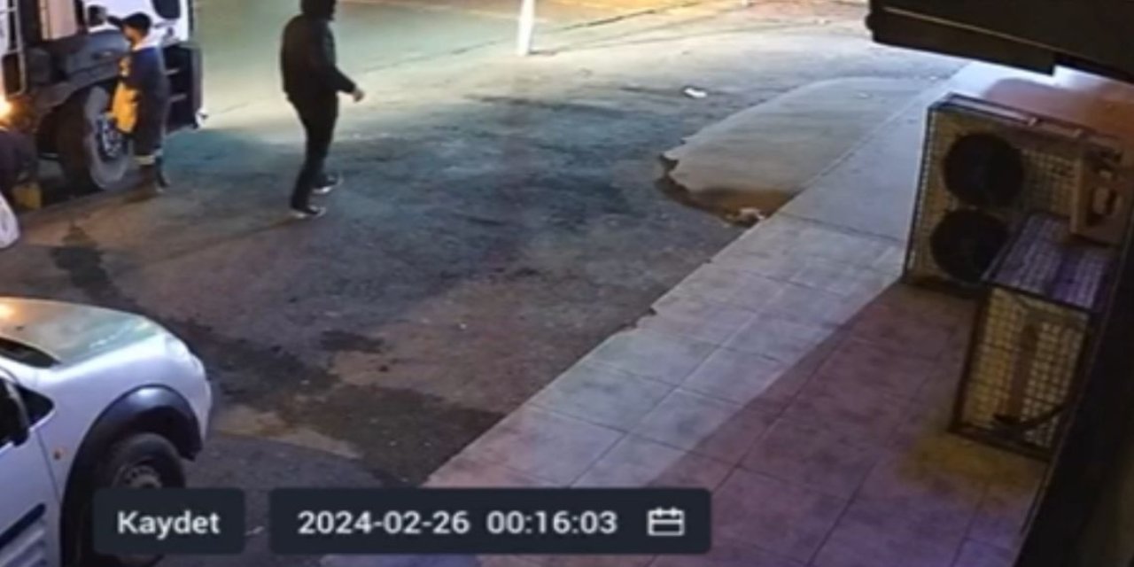 Esenyurt'ta Kasap Dükkanına Silahlı Saldırı Güvenlik Kamerasında
