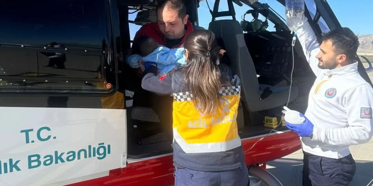 Şırnak'ta Rahatsızlanan 8 Aylık Bebek, Ambulans Helikopterle Sevk Edildi