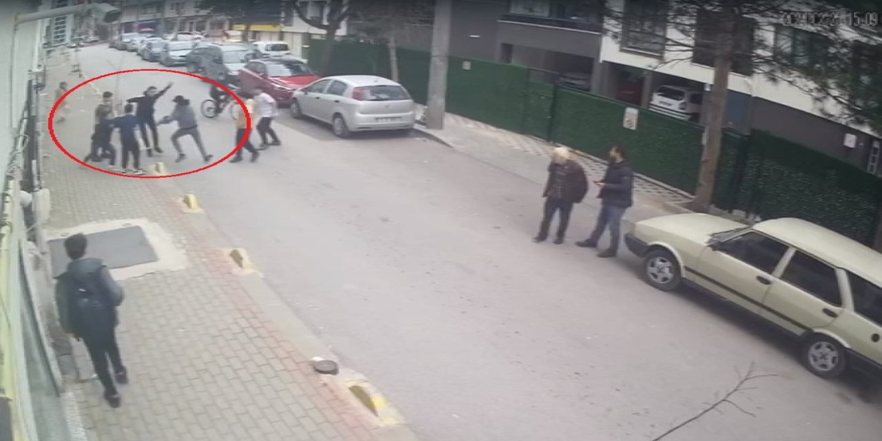 Bursa'da, Çocukların Bıçaklı Kavgasında 13 Yaşındaki Abdullah Öldü