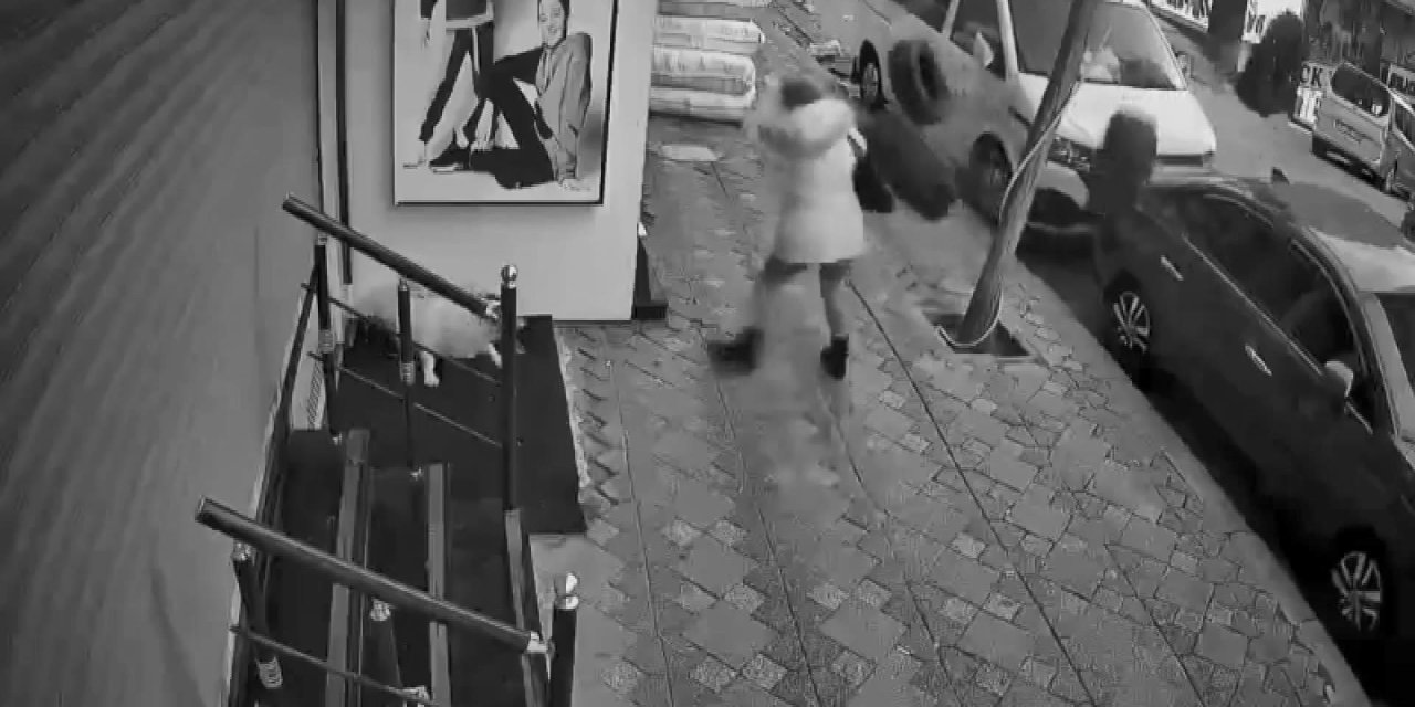 Gökten Lastik Yağdı, Kaldırımda Yürüyen Kadın Ölümden Döndü