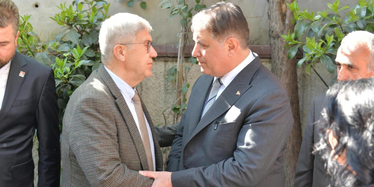 Cemil Tugay: Hep Beraber İzmir'in Pastasını Büyütelim