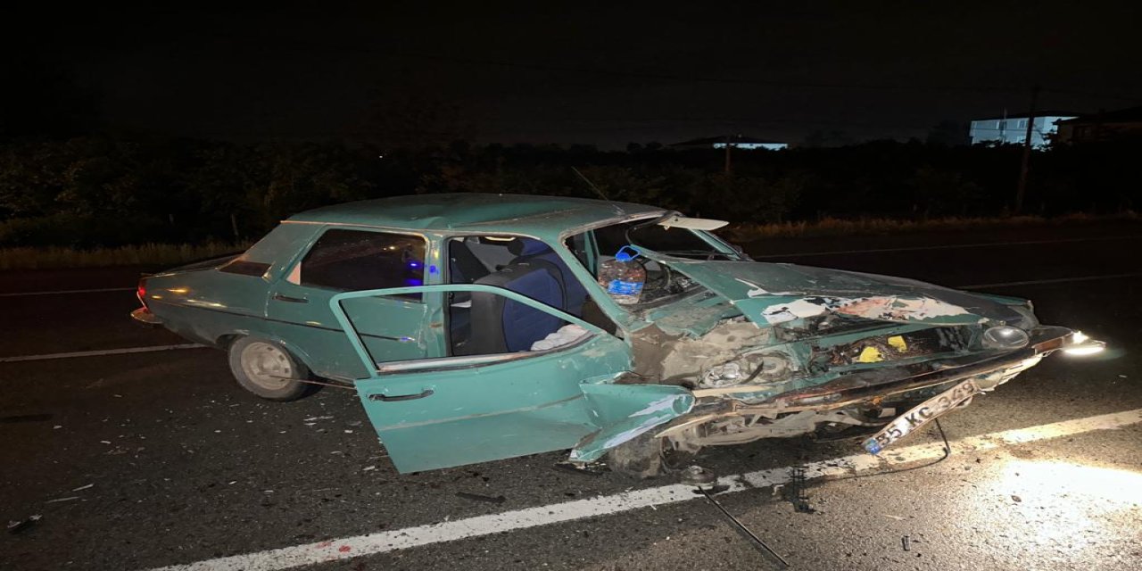 Samsun'da iki otomobilin çarpıştığı kazada 6 kişi yaralandı