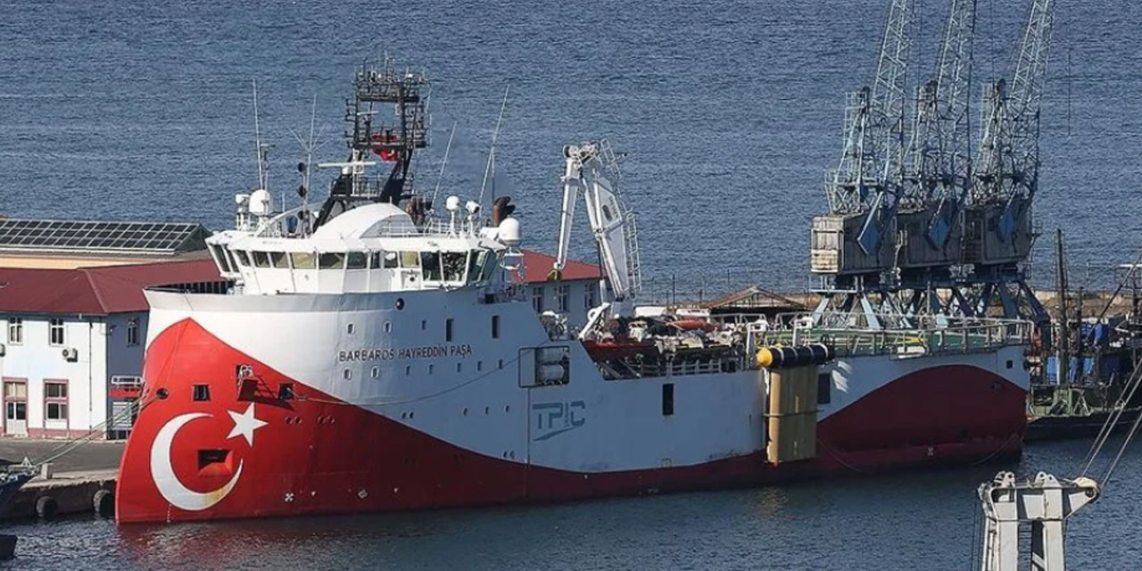 Barbaros Hayreddin Paşa gemisi, Doğu Karadeniz'de petrol arıyor