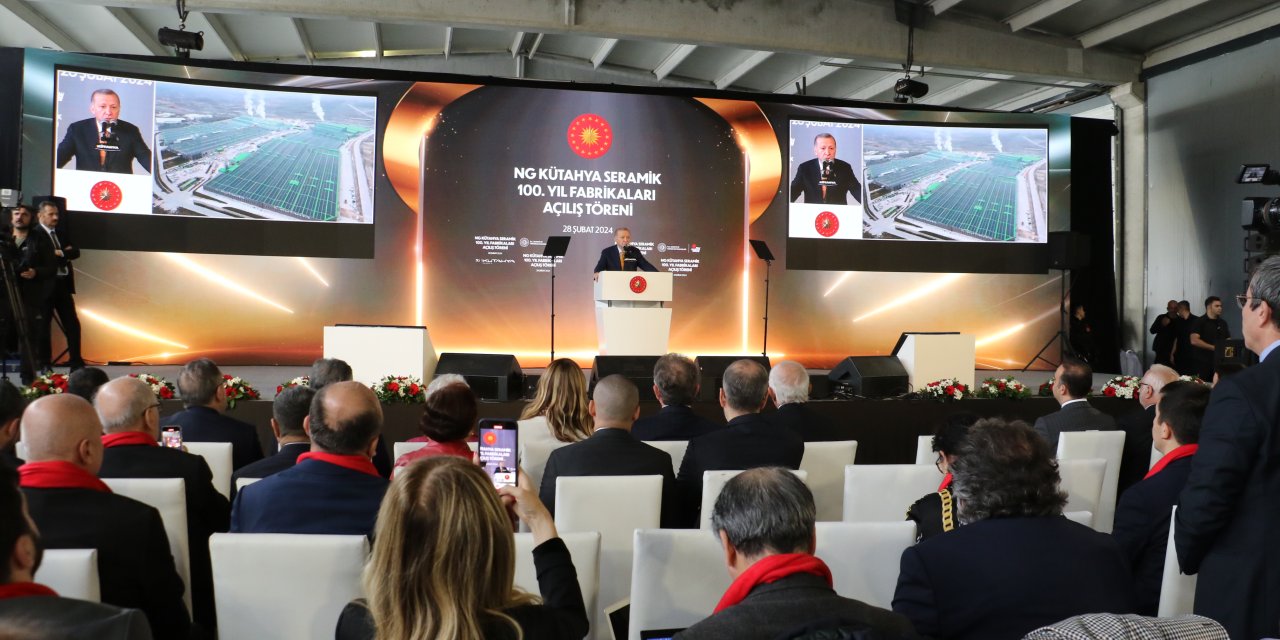 Cumhurbaşkanı Erdoğan: Sırtında Yumurta Küfesi Taşımayanlar Tabii Ki İstedikleri Gibi Atıp Tutabilirler (2)