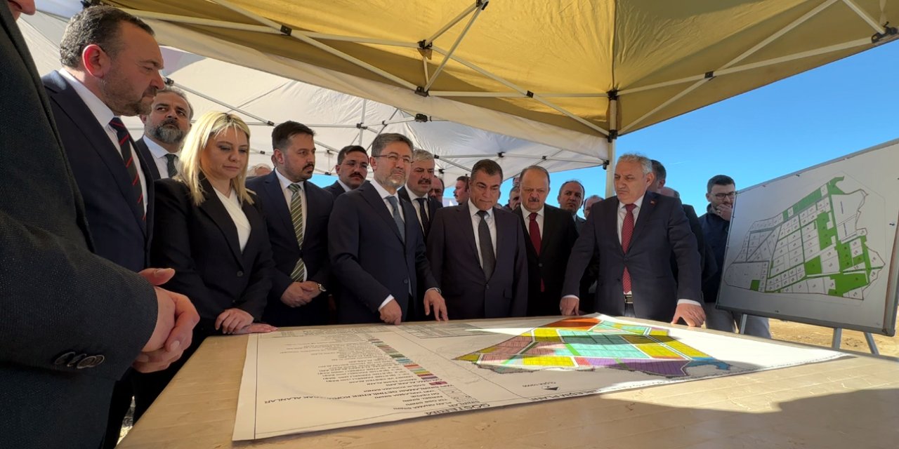 Bakan Yumaklı: Organize Tarım Bölgesini 100'e Çıkarmakla İlgili Bir Hedef Yürütüyoruz