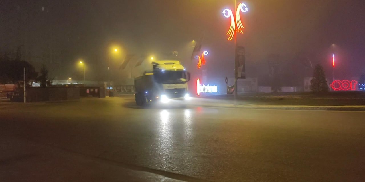 İstanbul'da Sis Etkili Oluyor; Bazı Vapur Seferleri İptal Edildi