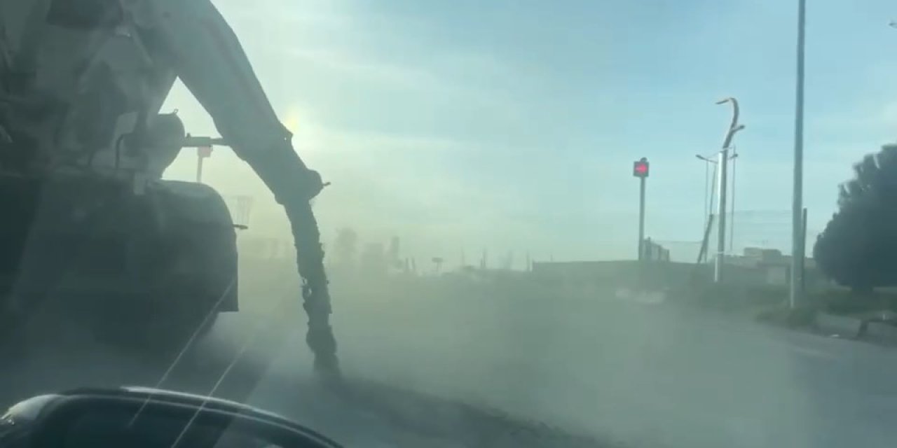 Esenyurt'ta Beton Mikseri Betonu Yola Dökerek İlerledi