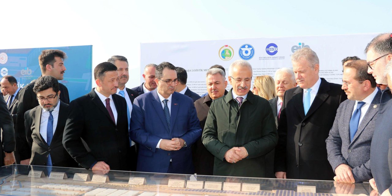 Bakan Uraloğlu: Lojistik Sektörü Rotayı Kemalpaşa'ya Çevirecek