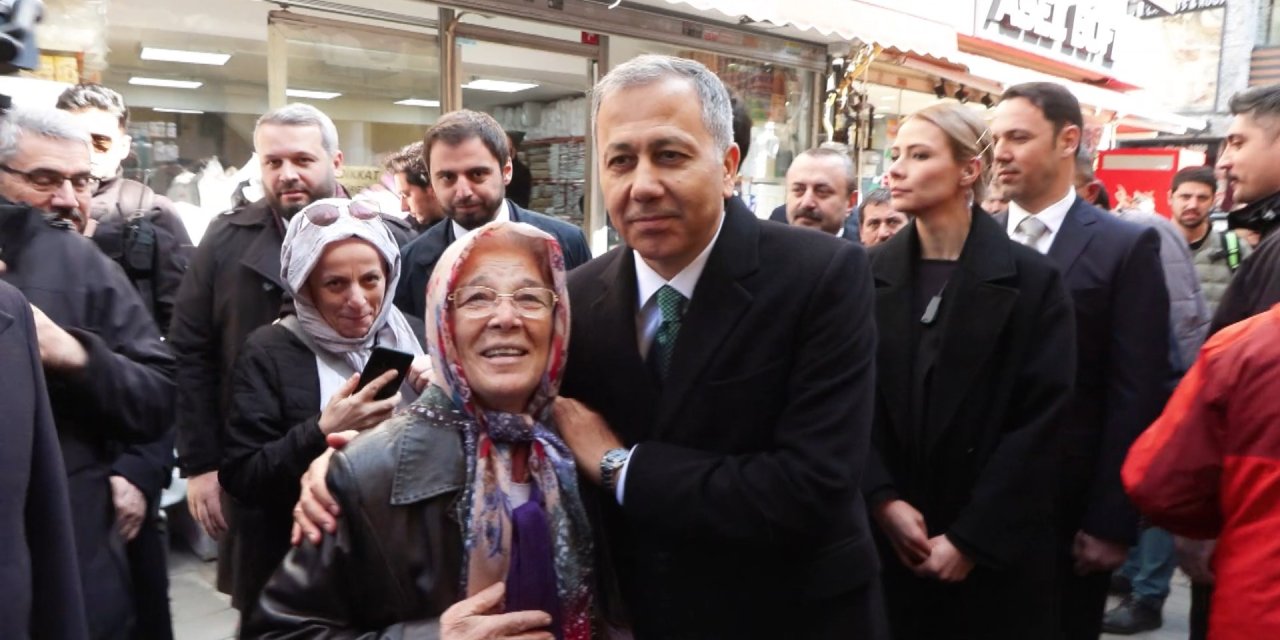 İçişleri Bakanı Yerlikaya'dan Üsküdar'da Esnaf Ziyareti