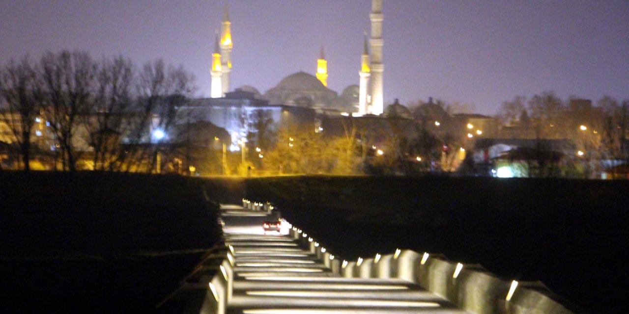 Edirne'de Tarihi 2 Köprü, 'Güneş Enerjisi' İle Aydınlatılmaya Başlandı