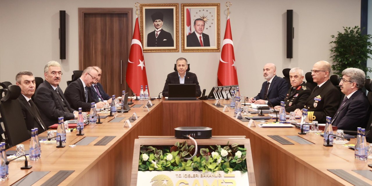 Bakan Yerlikaya, İçişleri Bakanlığı'na Bağlı Kurumlarla Toplantı Yaptı