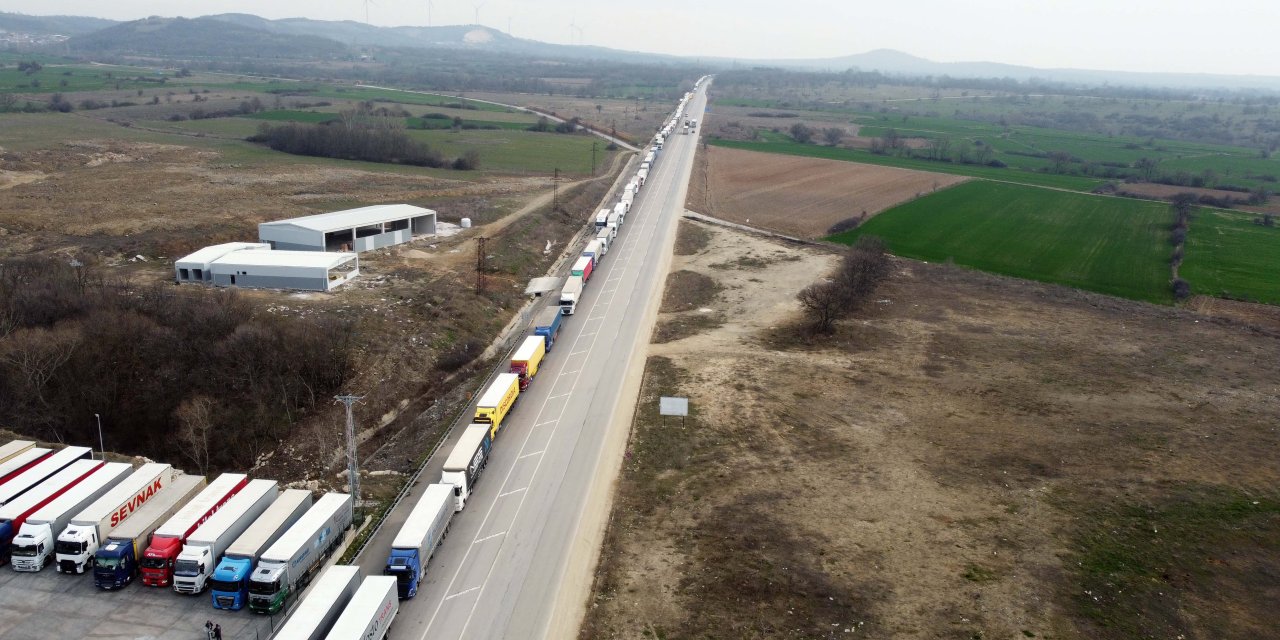 Bulgaristan, Schengen Nedeniyle Kontrolleri Sıkılaştırdı; 10 Kilometrelik Tır Kuyruğu Oluştu