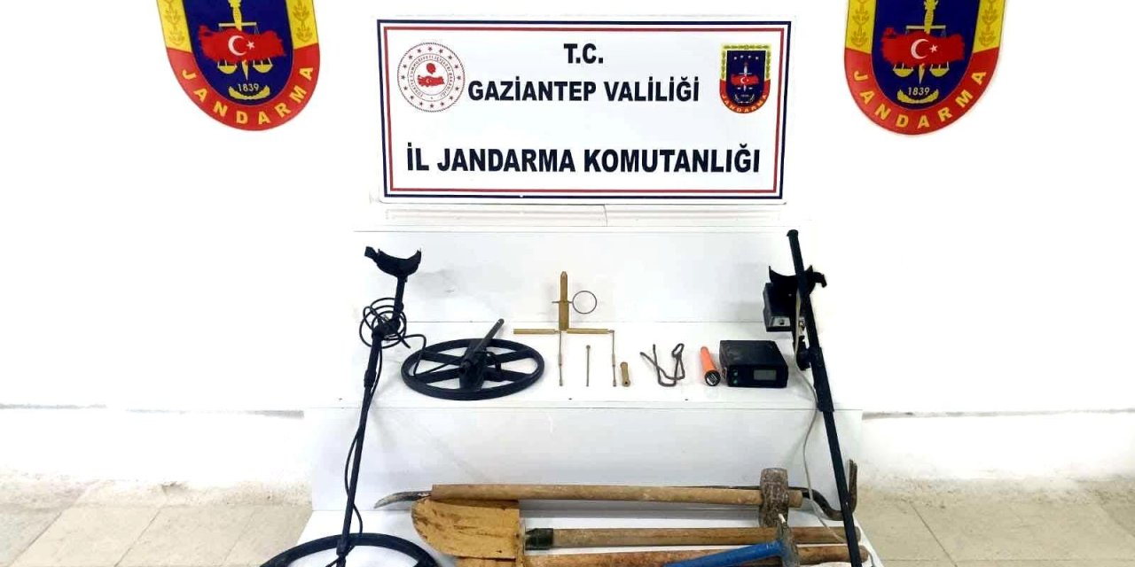 Gaziantep'te, Kaçak Kazıya 6 Gözaltı