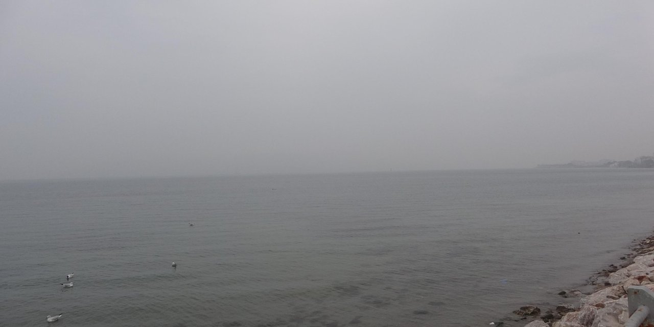 Çanakkale Boğazı'nda Sis Etkili Oluyor