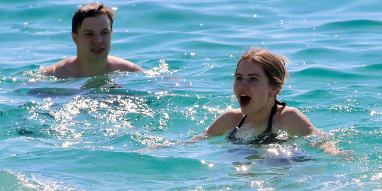 Antalya'da Martın İlk Günü Denize Girdiler