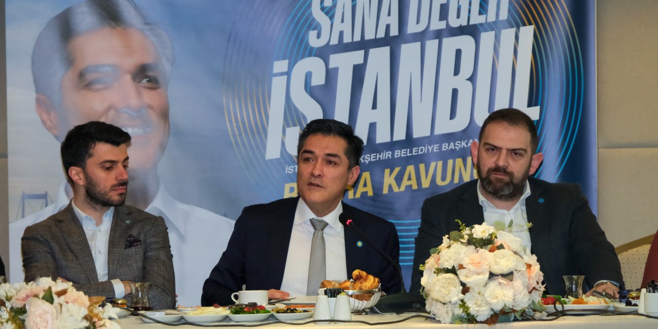 Kavuncu'dan Afiş Ambargosu Açıklaması "Belediyede Bunu Kime Soracağız?"