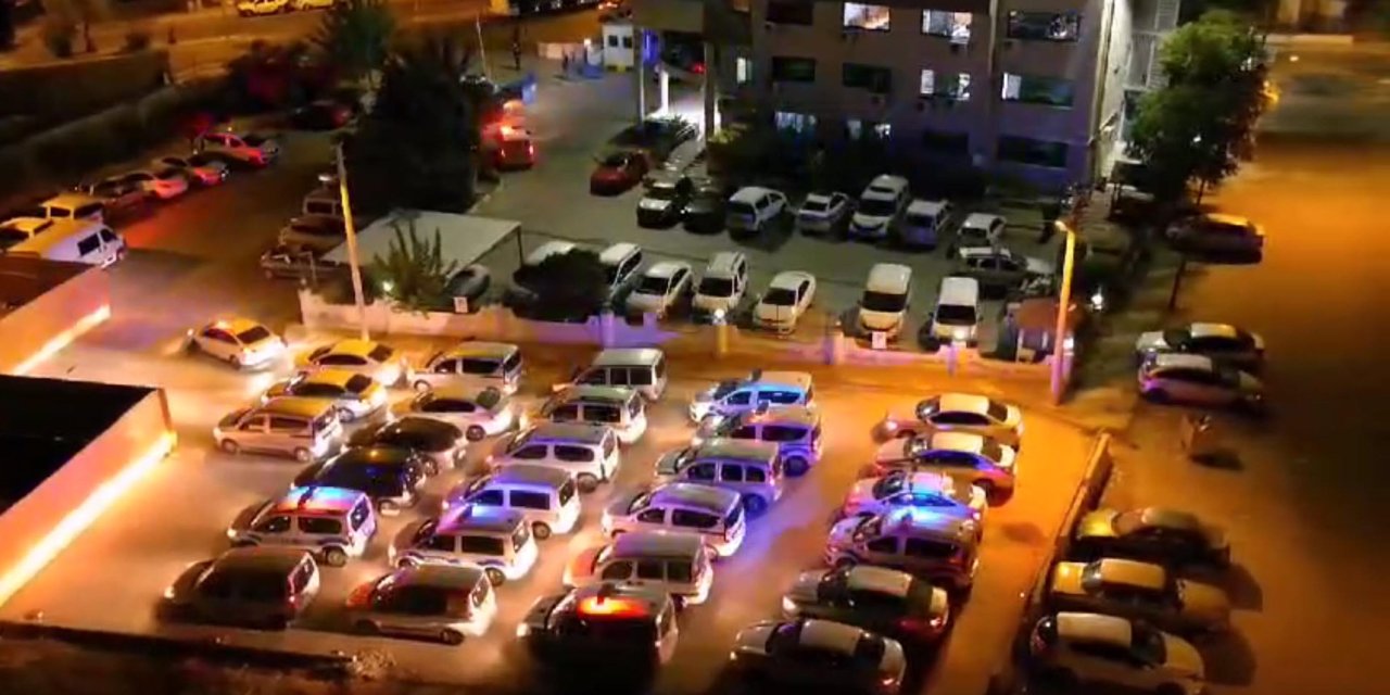 İzmir'de Suç Örgütlerine Operasyona 20 Gözaltı