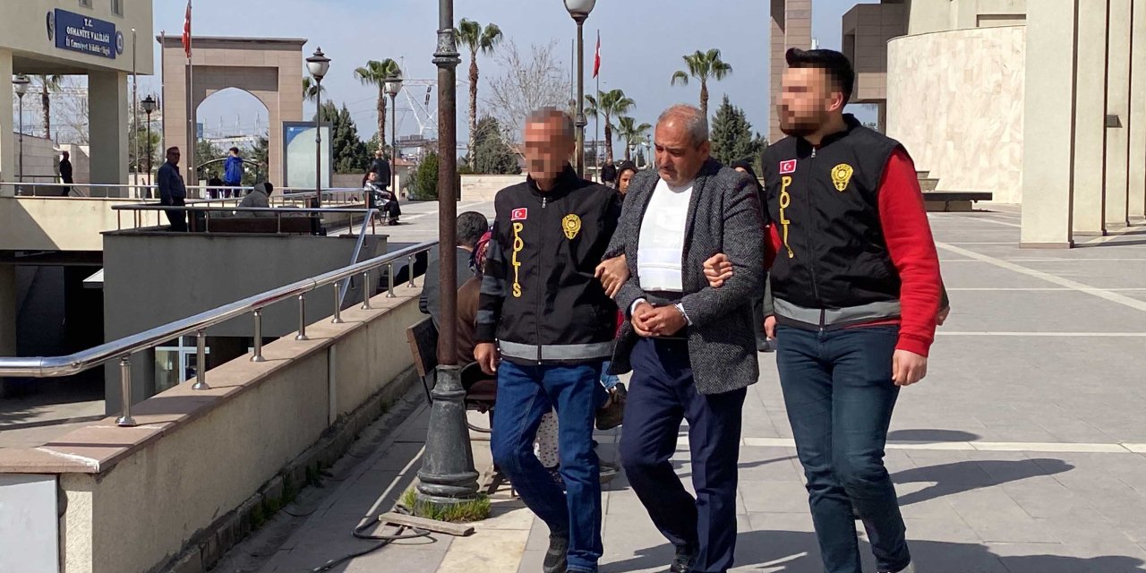 Arazi Kavgasında Ağabeyi Ve Yengesini Öldüren Şüpheli, Adliyede