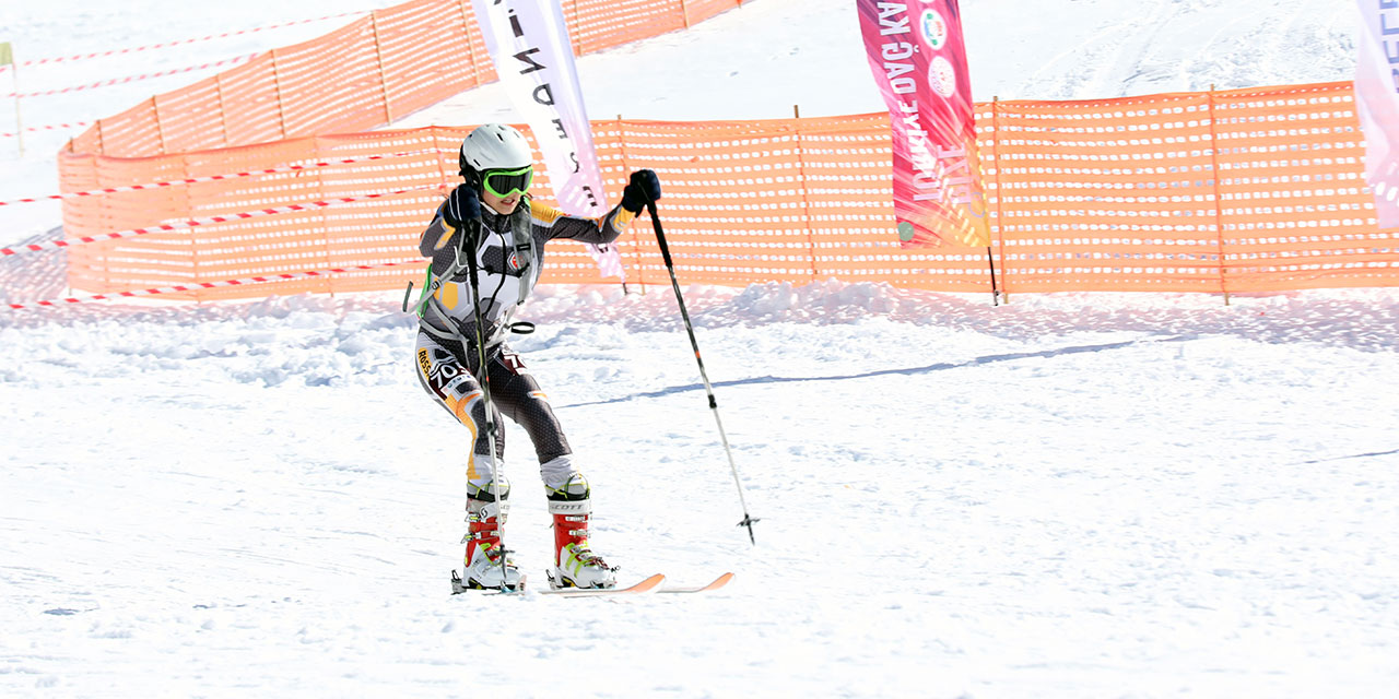 Türkiye Dağ Kayağı Şampiyonası Rize'de sona erdi