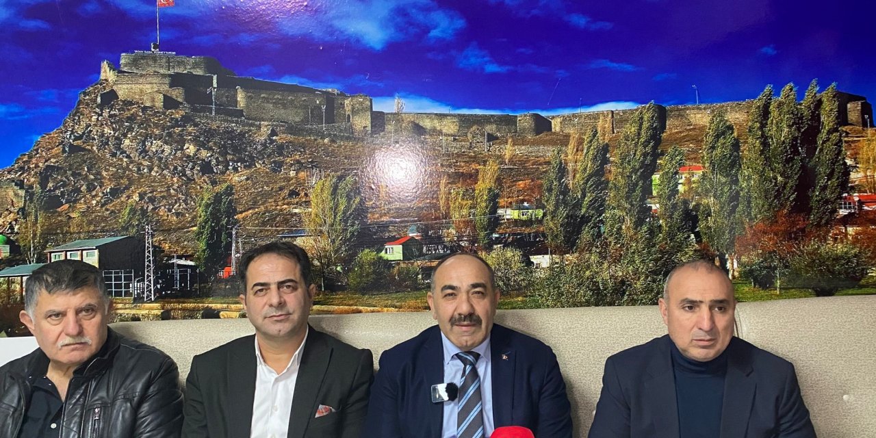 İyi Parti Esenyurt Belediye Başkan Adayı Muharrem Yıldız Kars Kültür Evi'ni Ziyaret Etti