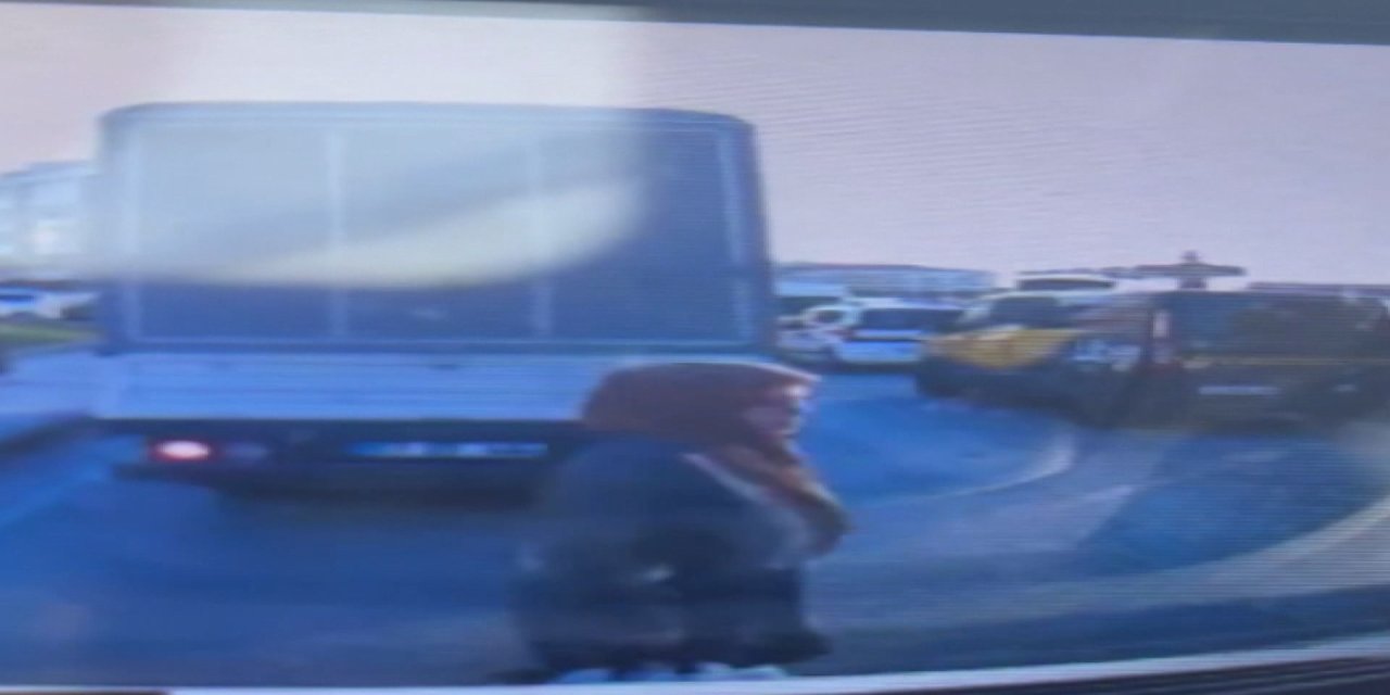 Gaziosmanpaşa'da Yolun Karşısına Geçmeye Çalışan Kadına Motosiklet Çarptı