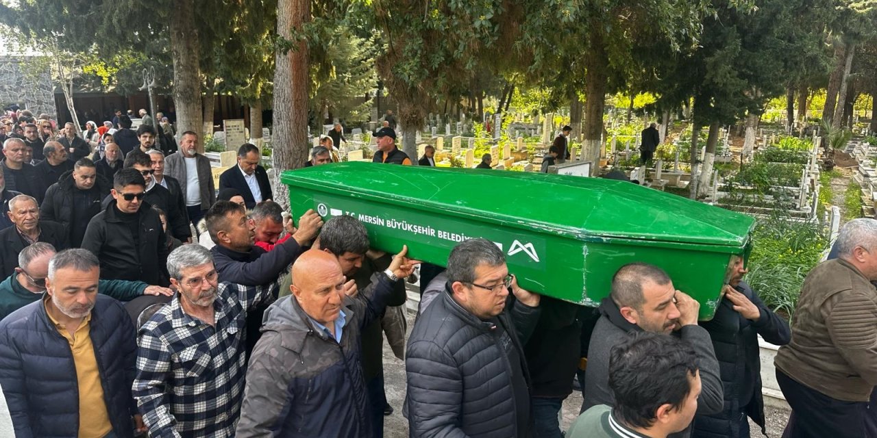 Yangında Ölen Çift Toprağa Verildi