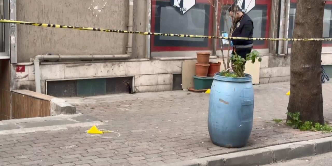 Bayrampaşa'da Kavga Ettiği Sürücünün İş Yeri Önüne Gidip Ateş Açtı