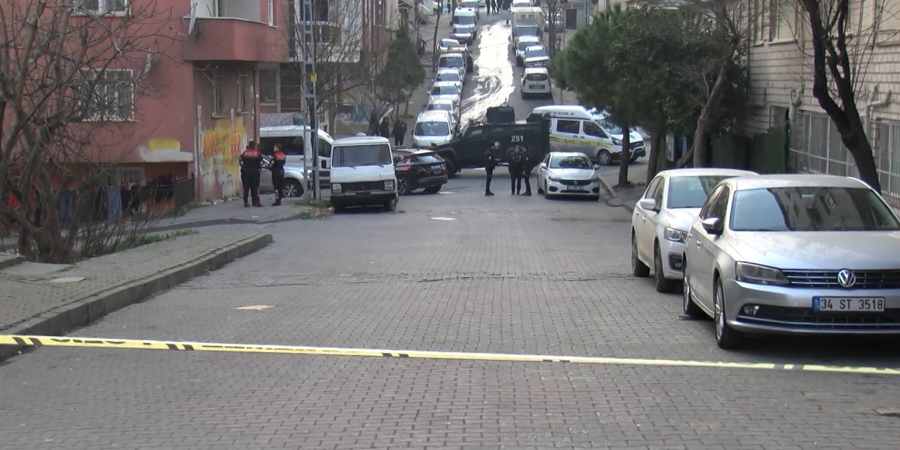 Sultangazi'de Hayır Yemeğindekilere Silahlı Saldırı