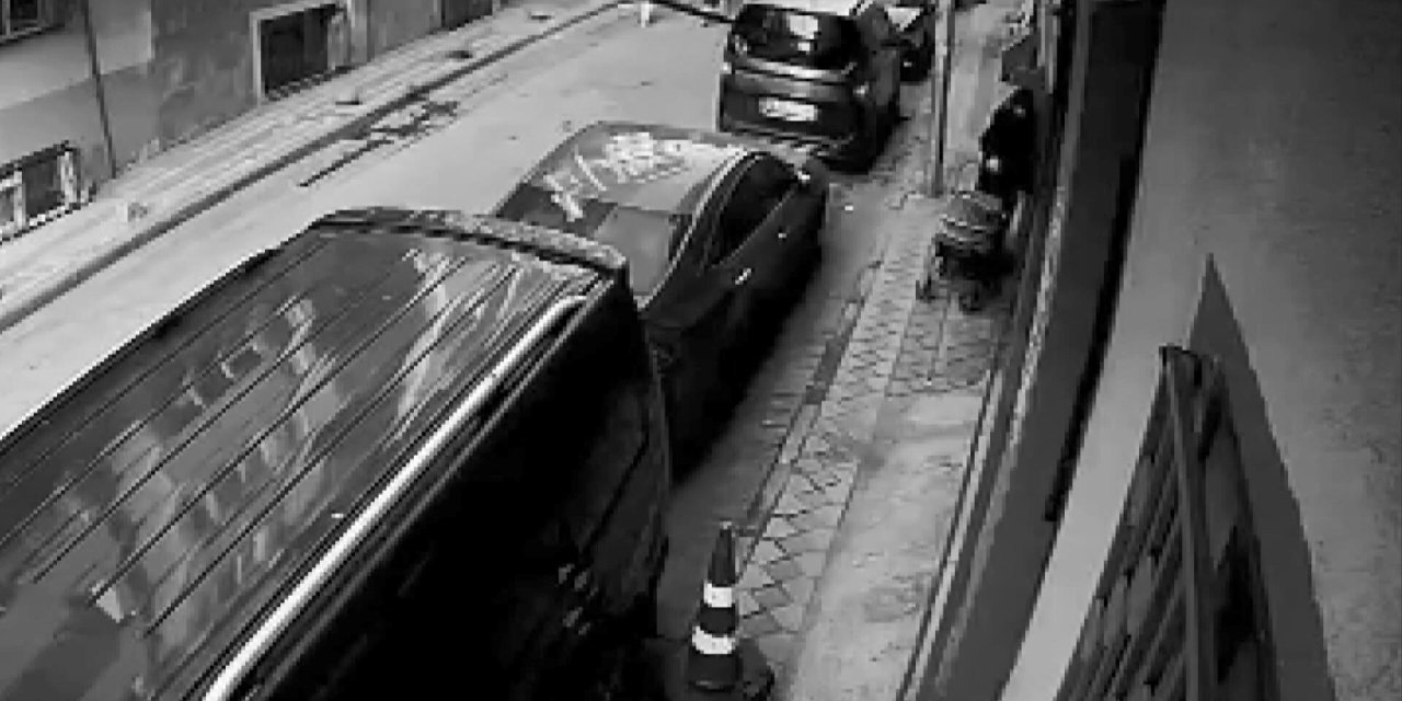 Sultangazi'de Binadaki 2 Bebek Arabasını Çaldı