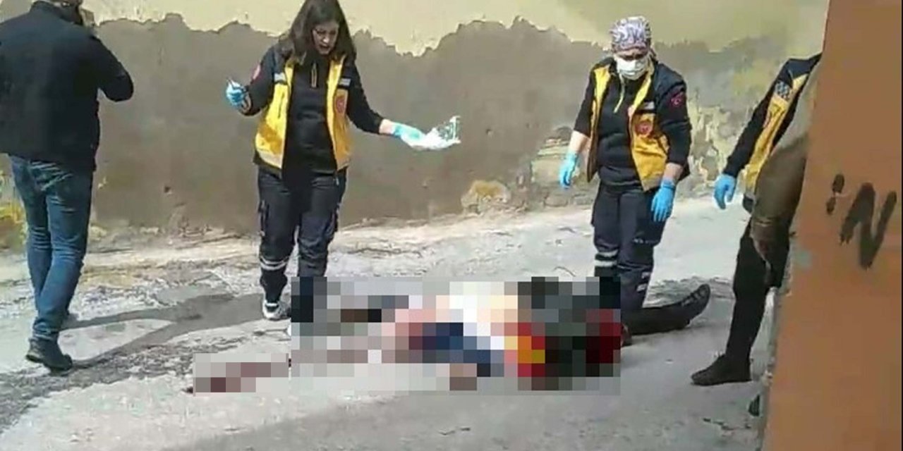 Emlakçı, Sokakta Yürürken Uğradığı Silahlı Saldırıda Öldü